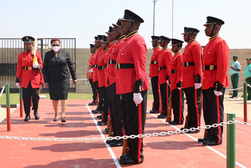 Waziri wa Ulinzi na JKT aitembelea Makao Makuu ya Jeshi